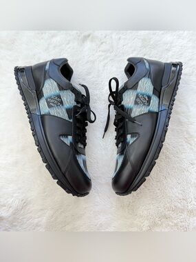 Louis Vuitton men sneakers size 9.5 UK/ 10.5 US Authentic Retail 1250$